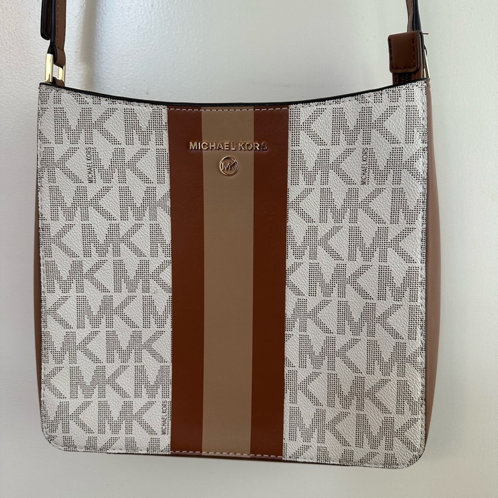 Michael Kors Jet Set Travel Large Messenger Crossbody Bag Vanilla